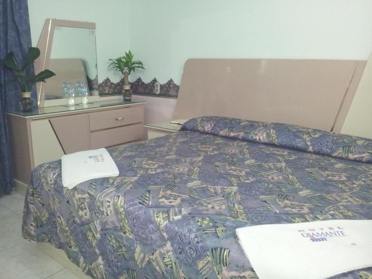 Uriangato Hotel Diamante Inn מראה חיצוני תמונה